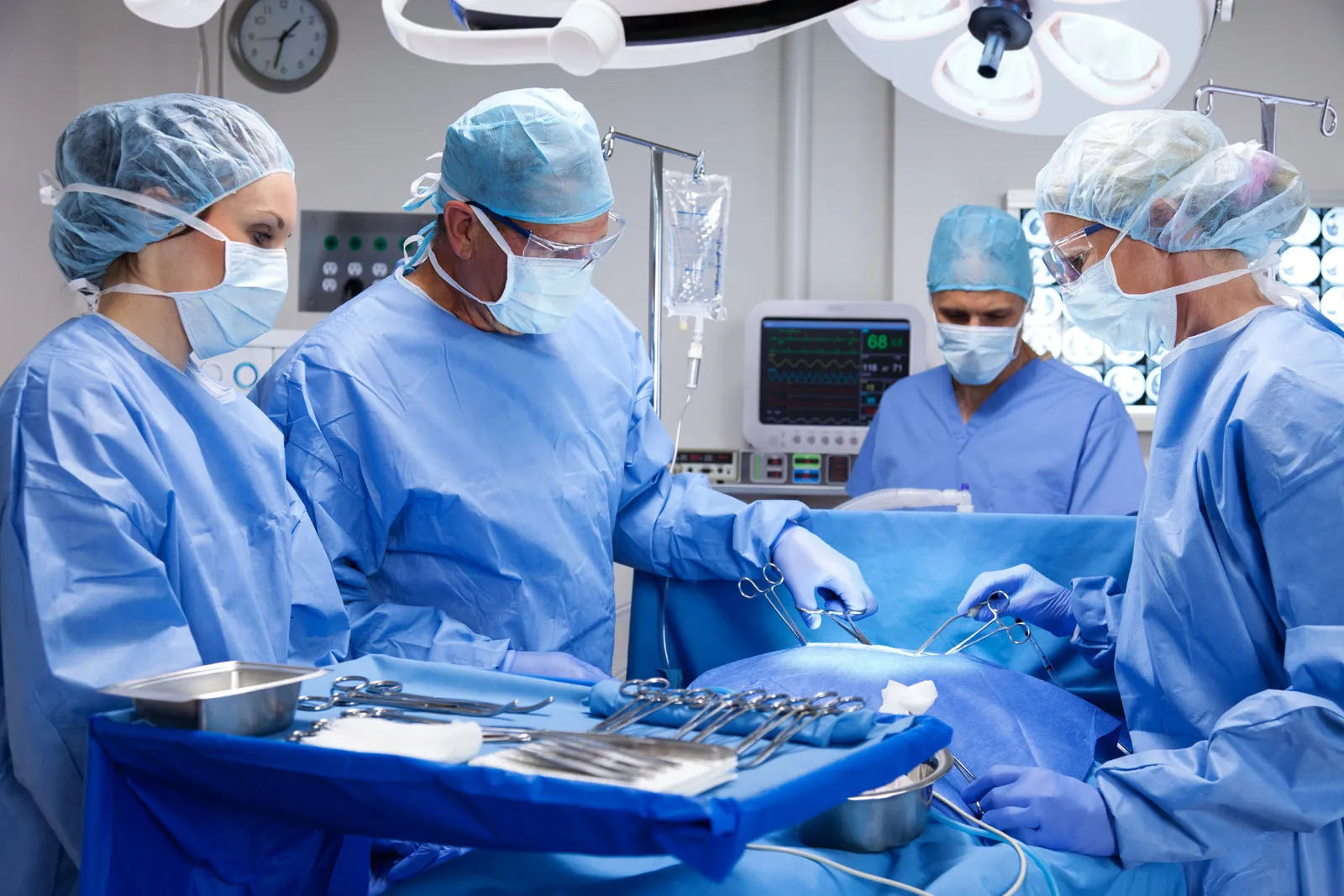 42802nurses-patients-care-procedures.webp